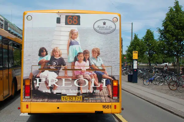 Reklame på busbagside
